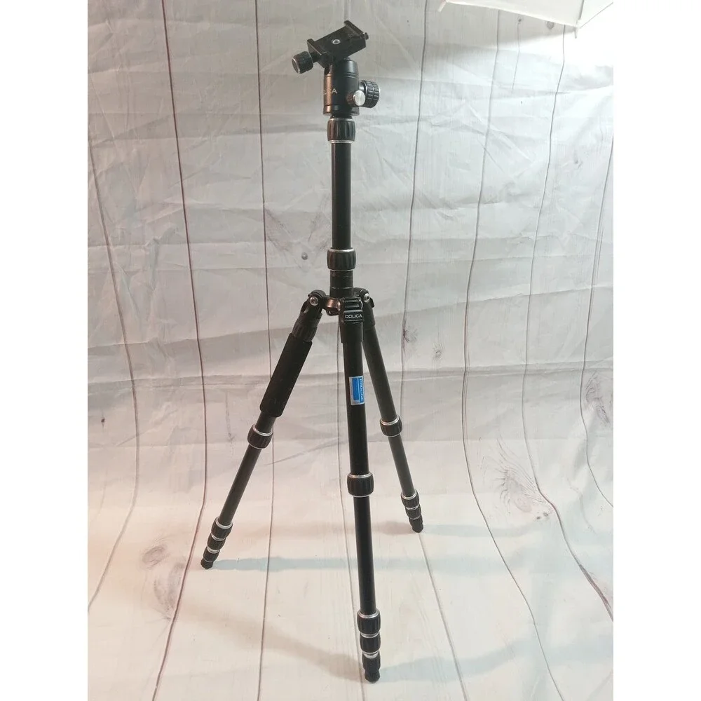 Dolica Proline Professional Reversible Tripod